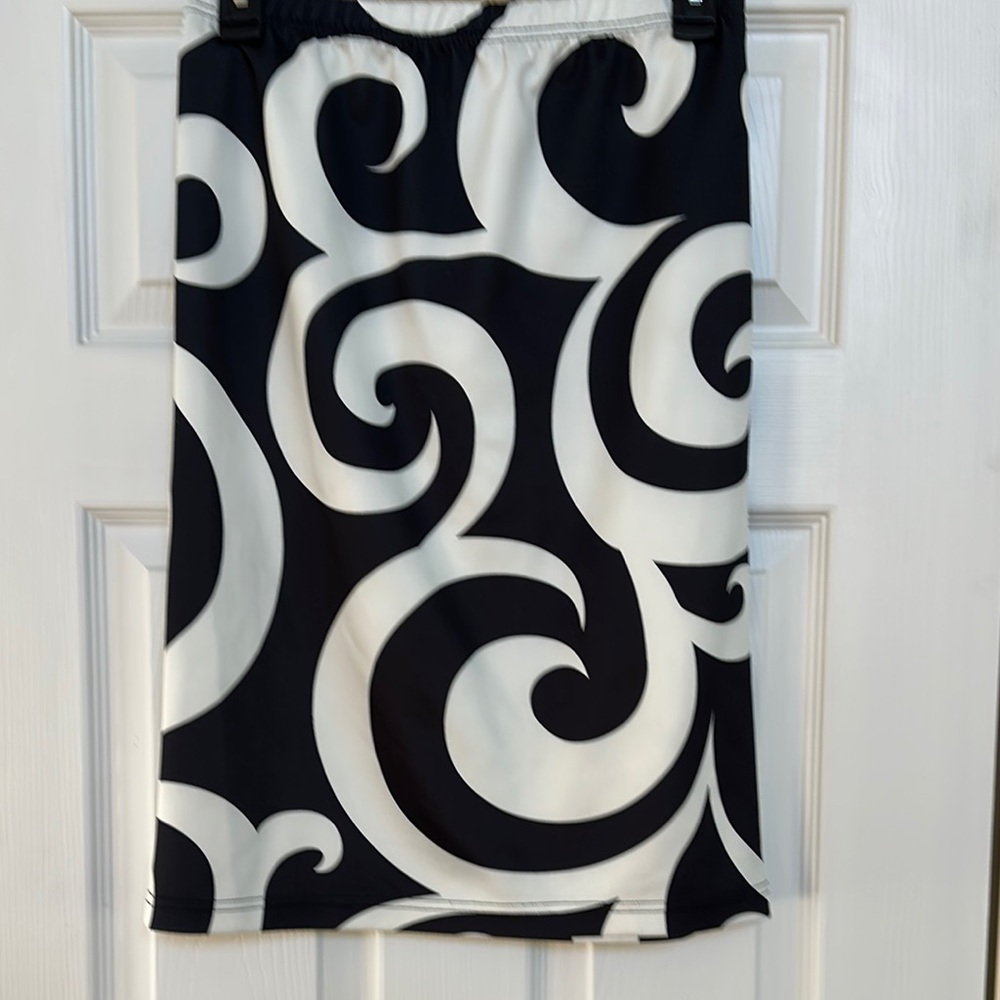Black and White girls Nuggles Skirt